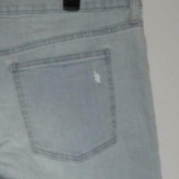 NWT GAP Girlfriend Jeans Light Distressed HW9492 - Picture 6 of 8